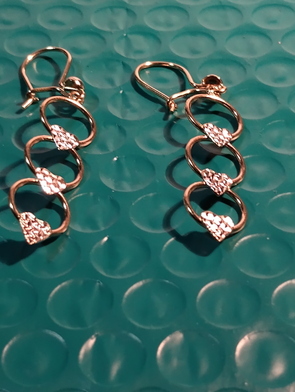 14k Yellow Gold 3.2 Grams Hanging Earrings 20inches Long. 14 K Stamped