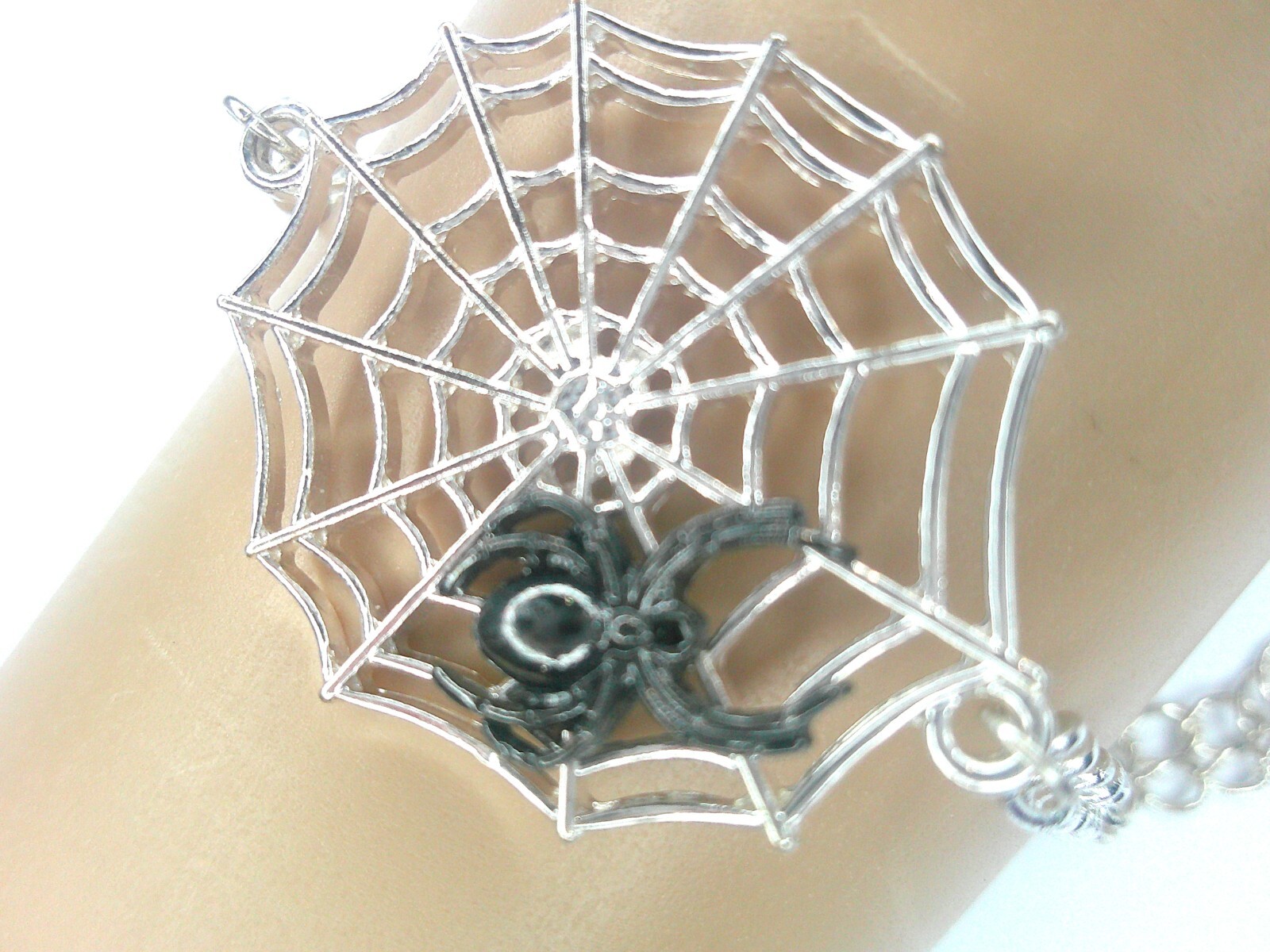 Halloween Spider Web Bracelet Silvertone 7.5 in Fashion Costume Lightweight