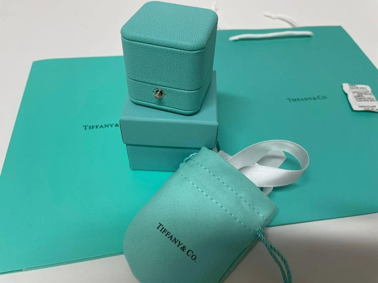 Tiffany & Co Engagement Ring Box + Outer Box + Pouch + Certificate + Folder +Bag