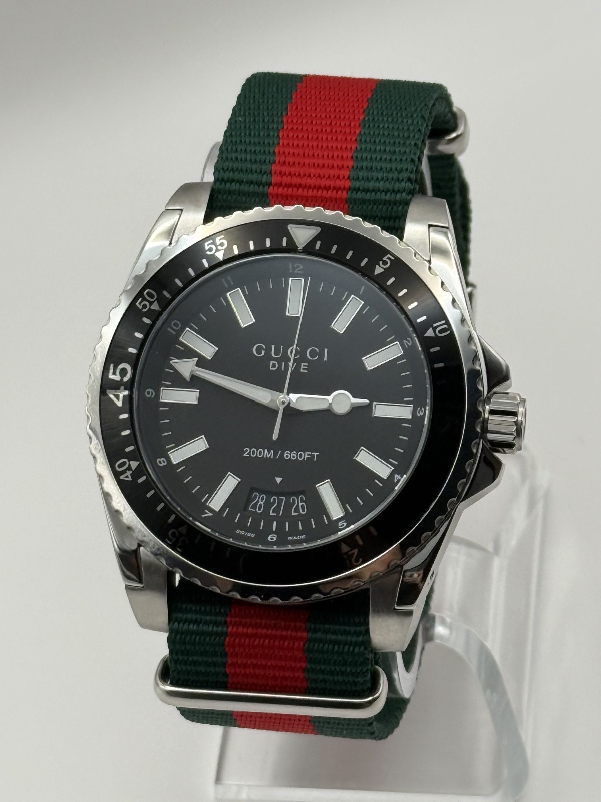 Gucci Dive YA136206 Men’s Watch – Red/Green