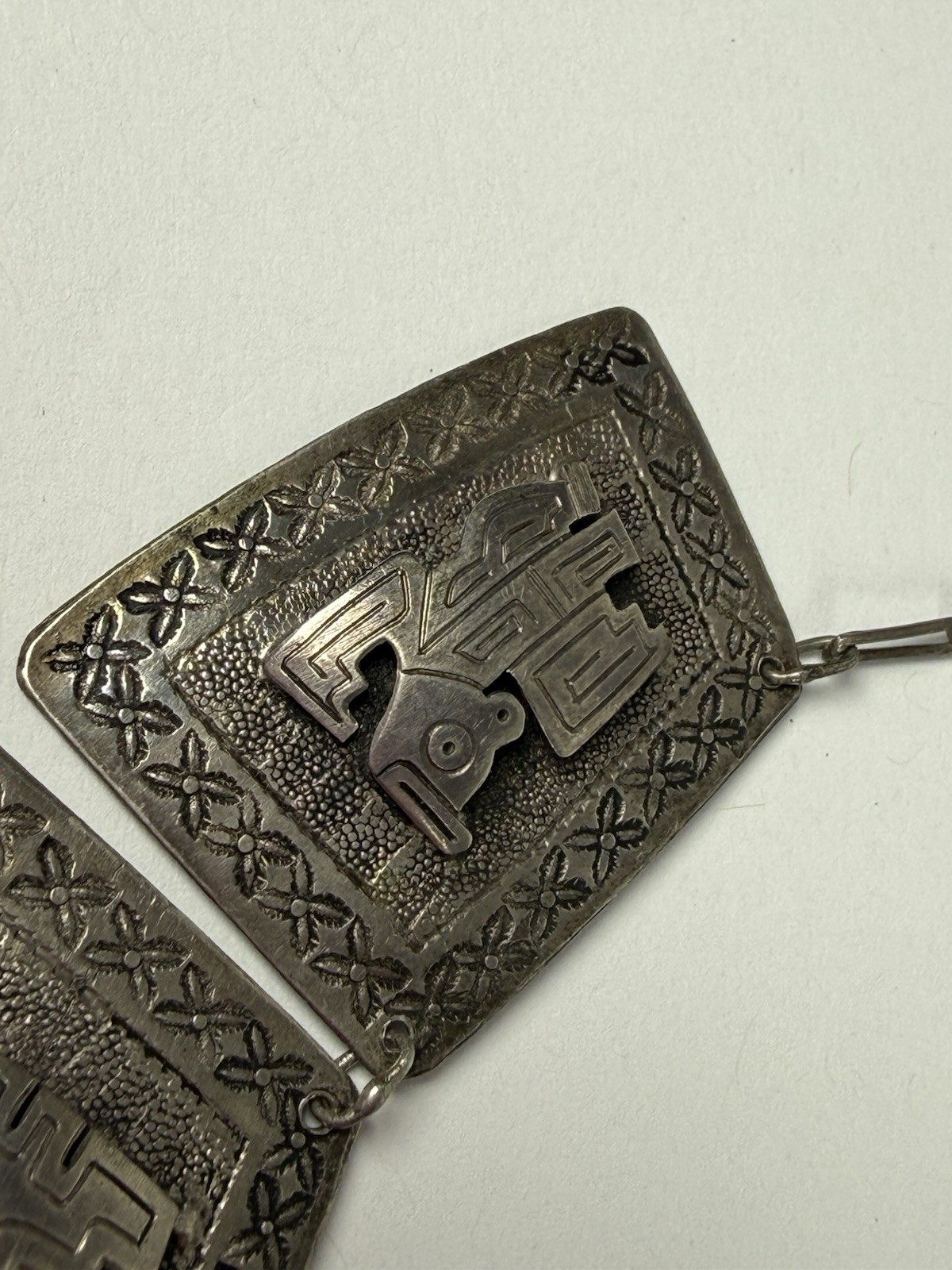 VTG 900 Silver Storyteller 15” Necklace 5 Panel South American Pre Colombian