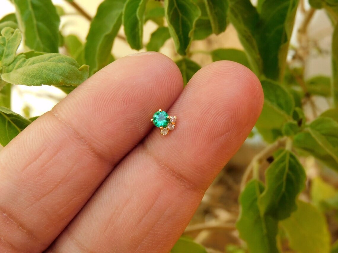 Round Cut Real Emerald Diamond Nose Screw Ring Stud Piercing Pin 14K Yellow Gold