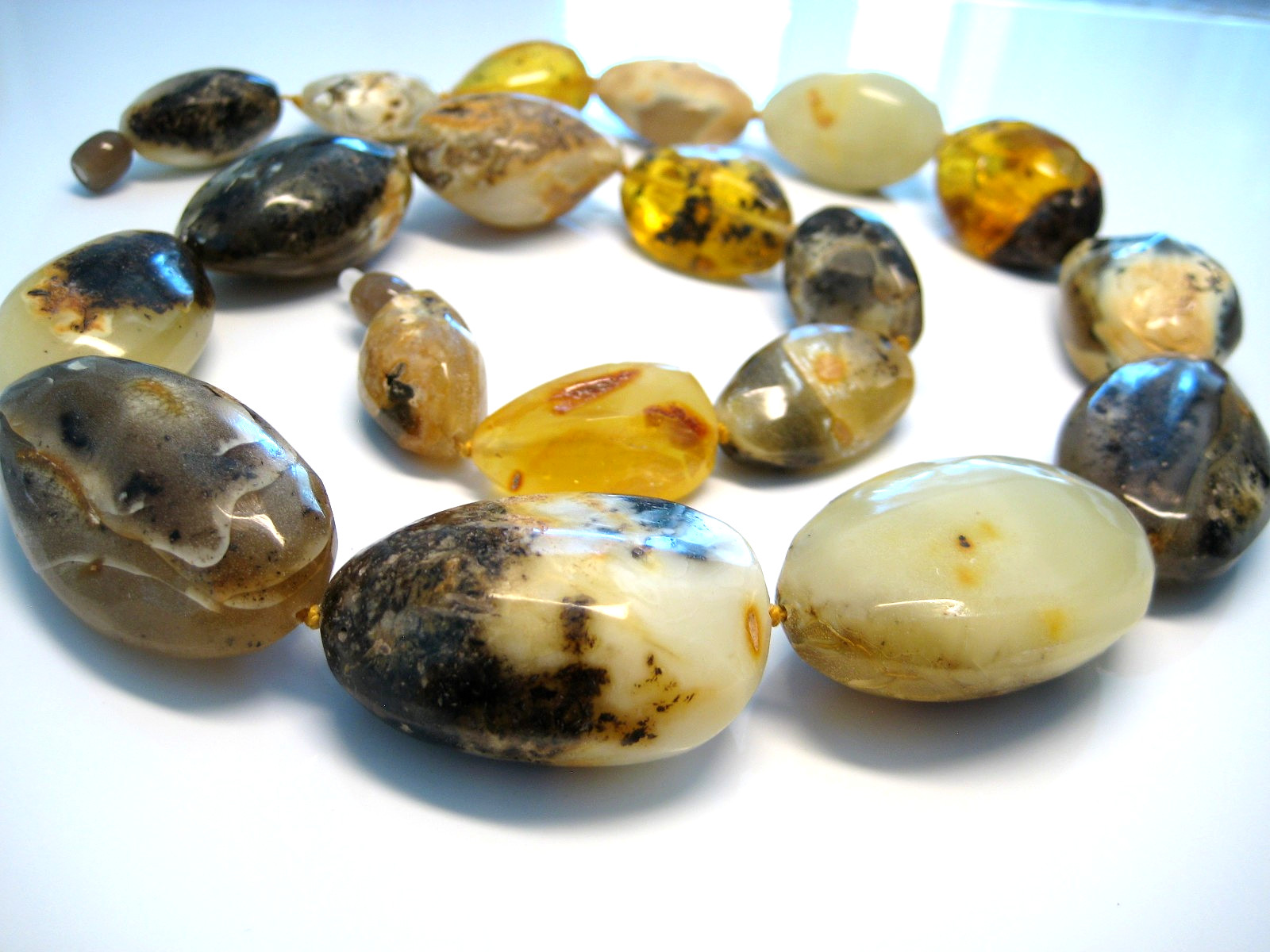 Genuine Huge Massive Amber Baltic Amber Necklace 76.2 grams 22.5 in !!!