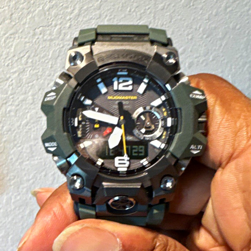 Casio G-SHOCK Mudmaster Analog/Digital Quartz 200m Green Resin Strap w/Box