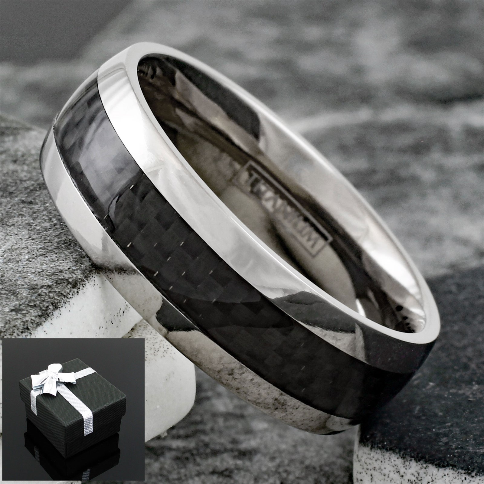 Titanium Black Carbon Fiber Stripe Comfort Fit Men’s Wedding Band Ring size 5-13