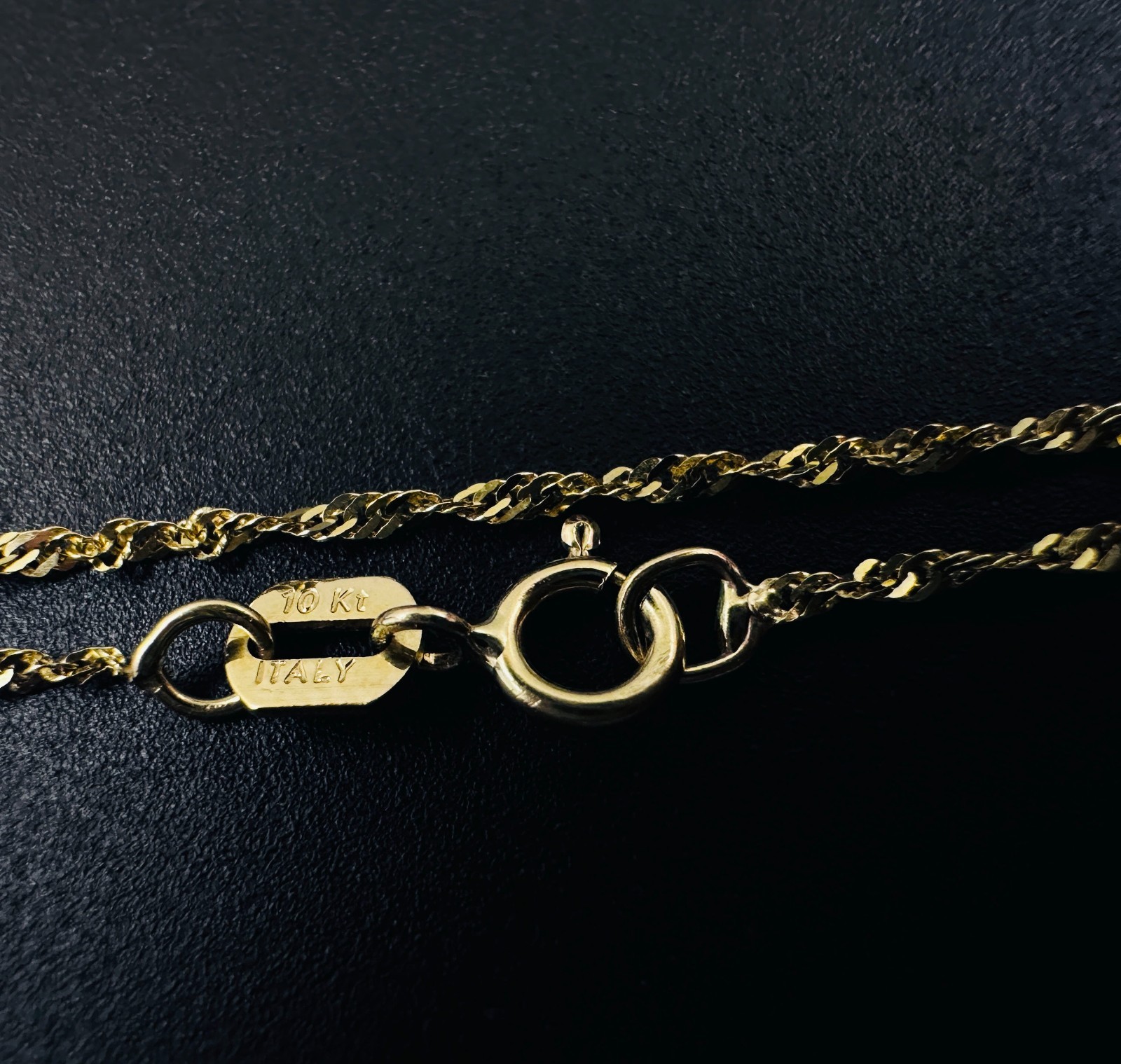 Solid 10K Yellow Gold Italian Singapore Link Chain Necklace, 1mm, 17 7/8″