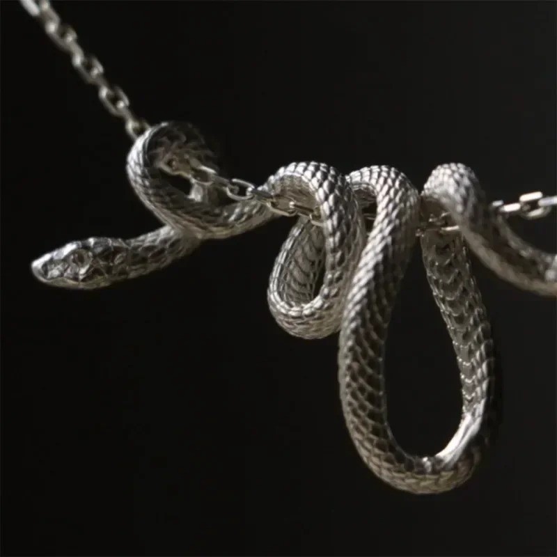 Punk Snake Pendant Necklace Silver Tone Winding Choker Hip Hop Gift Unisex