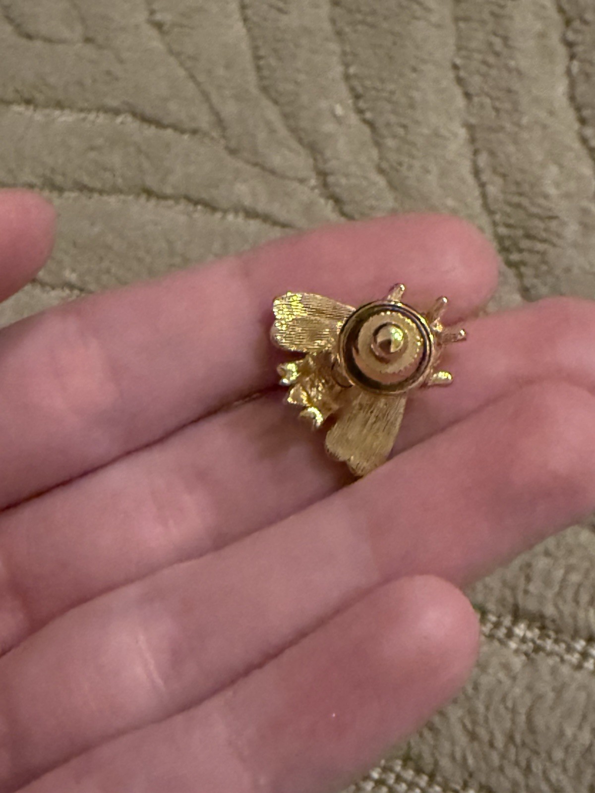Gold Tone Bee Pin Brooch, Red Rhinestone Cluster, Metal, Animals & Insects