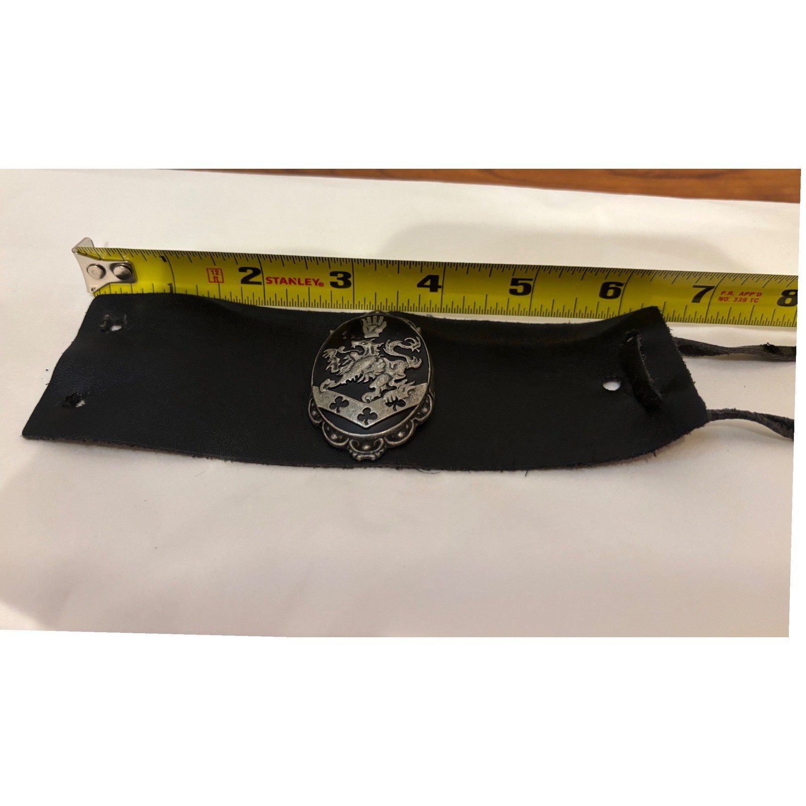 Twilight Saga New Moon Edward Cullen Crest Black Leather Cuff Bracelet Summit
