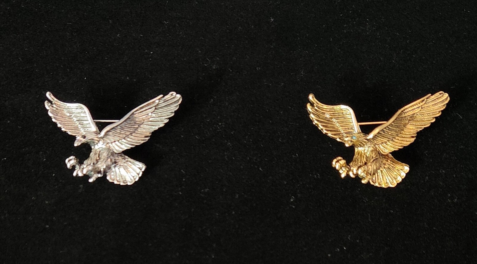 PATRIOTIC EAGLE BROOCH RHINESTONE EYES for MALE/FEMALE CHOICE OF SILVER or GOLD