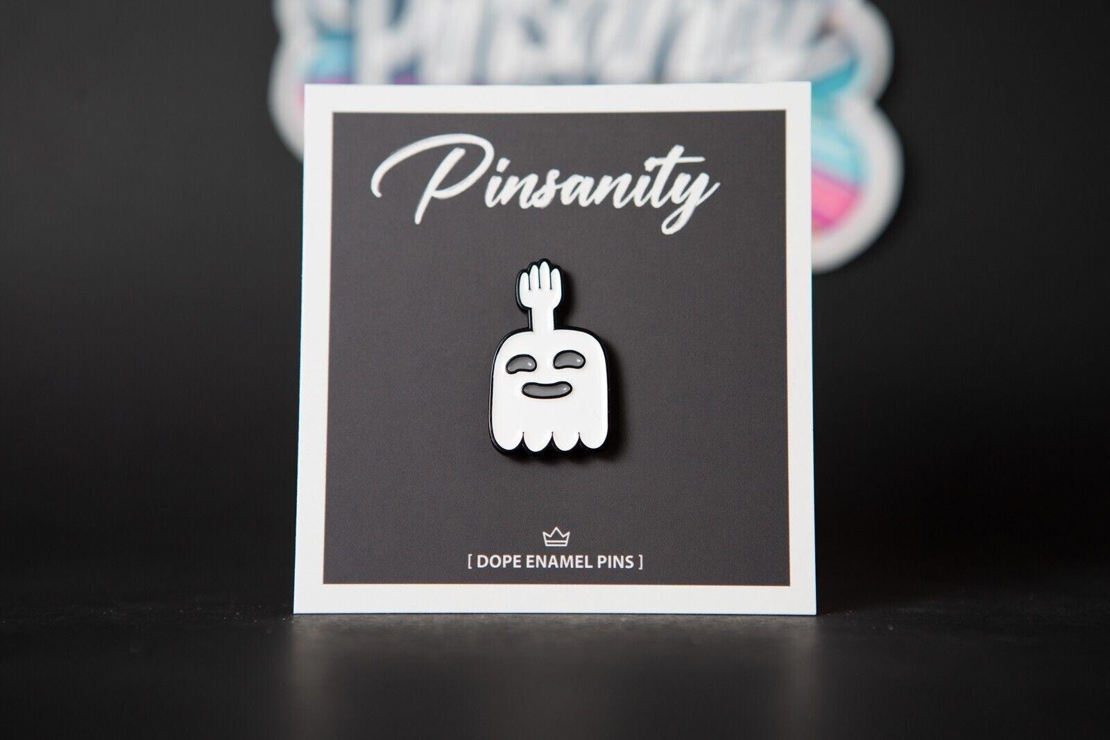 Hi Five Ghost Pin – Fast Shipping from USA – Brooch – Regular Show High Fives