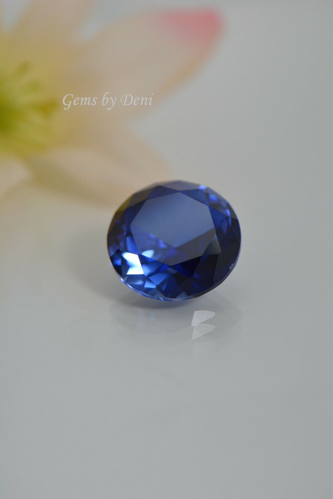 Lab-Created Blue Sapphire Round Faceted (1mm to 15mm)
