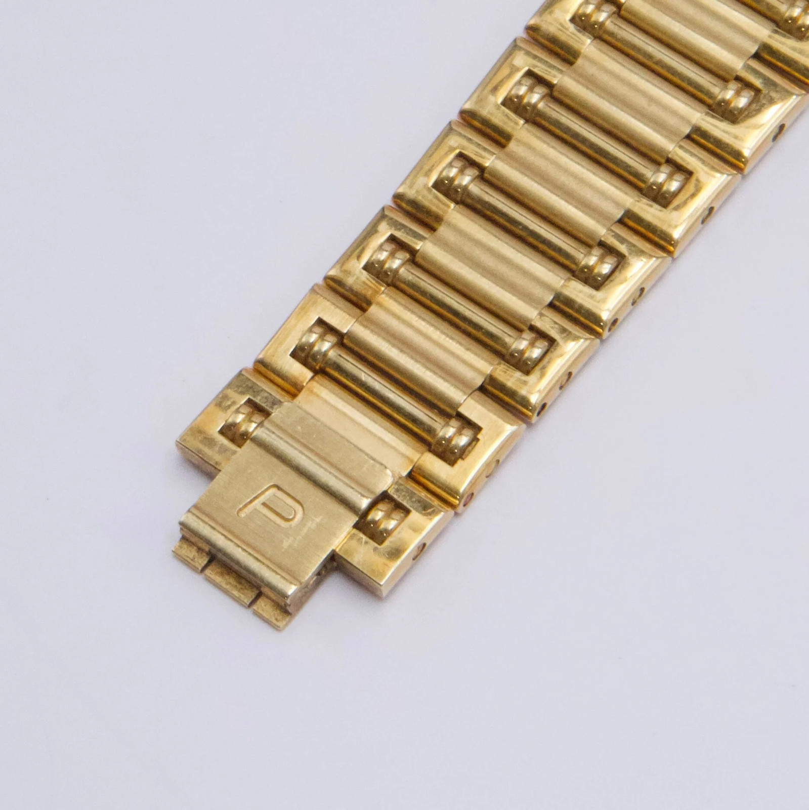 Piaget Dancer 84023 K81 Champagne Dial 18K Yellow Gold Ladies Watch