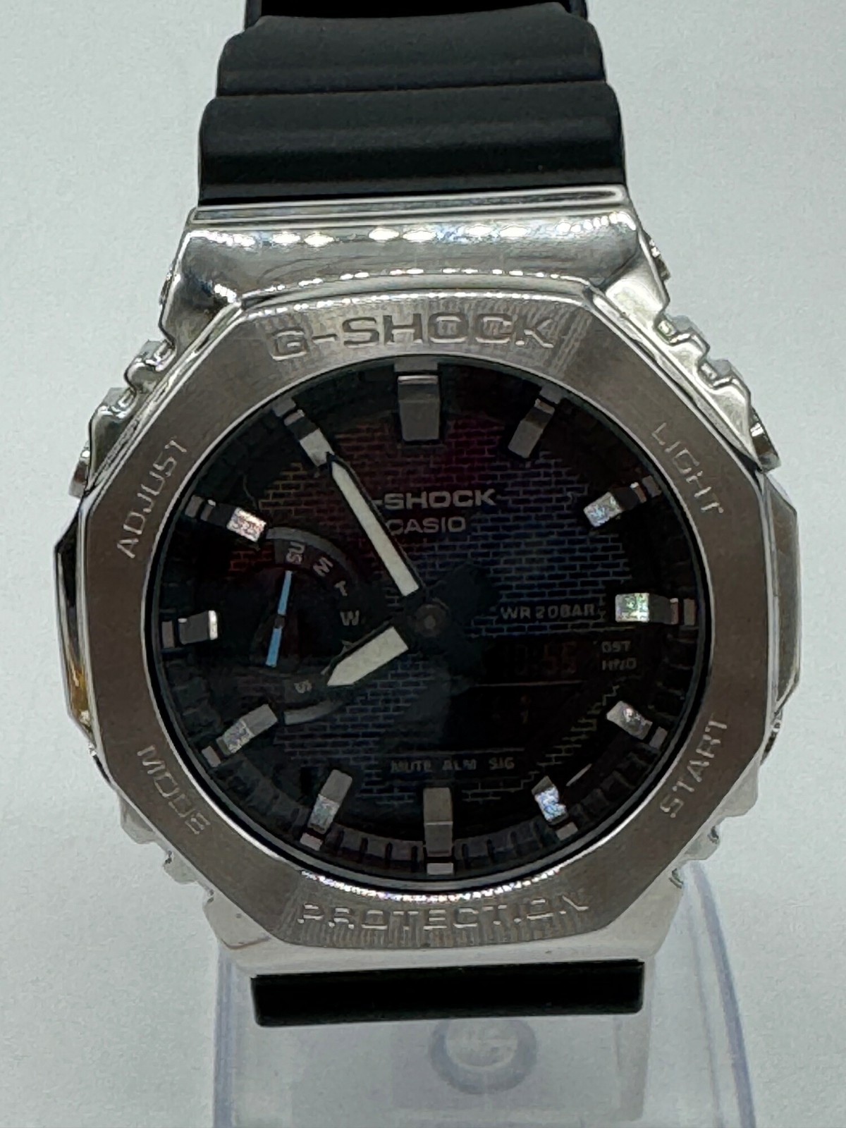 Excellent Condition Working Casio G Shock Protection GM 2100 QZ Analog GM-2100RW