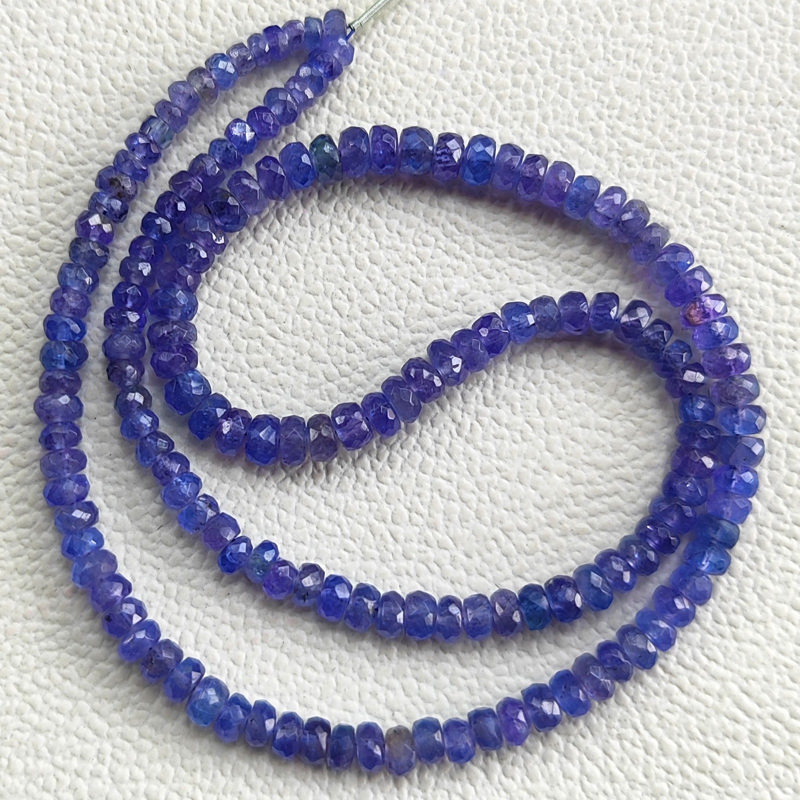 Tanzania Tanzanite Gemstone Beads Faceted Rondelle Shape 4.5mm-6mm 16″ Strand