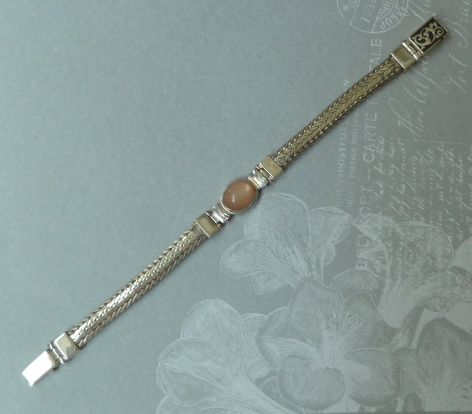 Vintage Sterling Java Bracelet, 16 X 14mm Moonstone, Awesome Clasp, Konder #360
