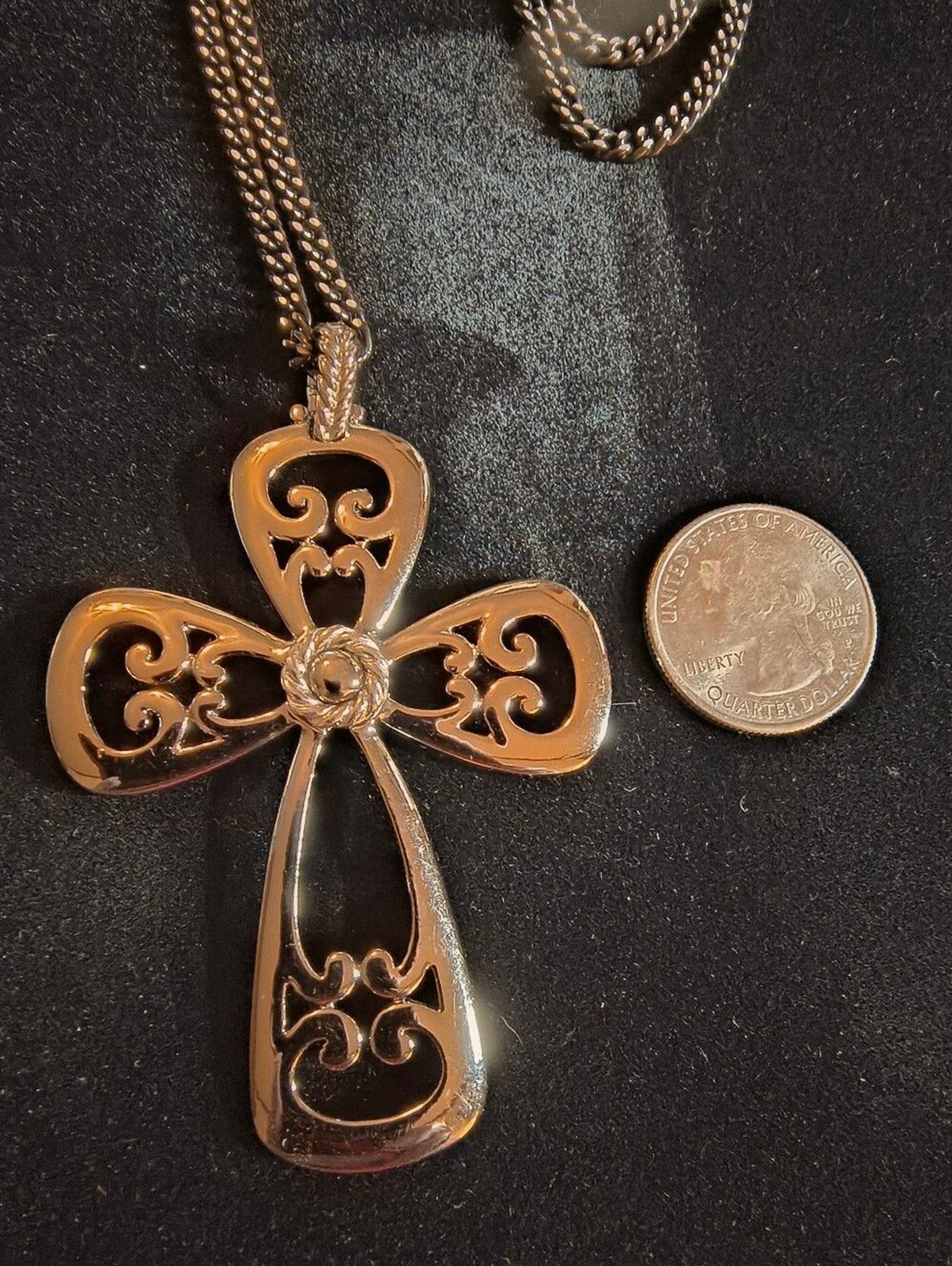 Sarah Coventry Silver Tone Filigree Cross Necklace 24 In. Chain Faith Christian