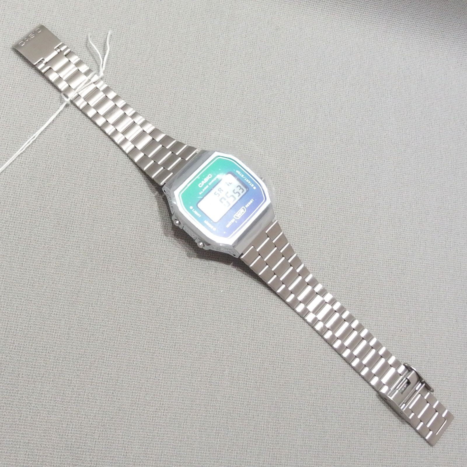 CASIO VINTAGE A168WER 2ADF A168WE Bi Color Dial Gradient Silver Digital Wristwat