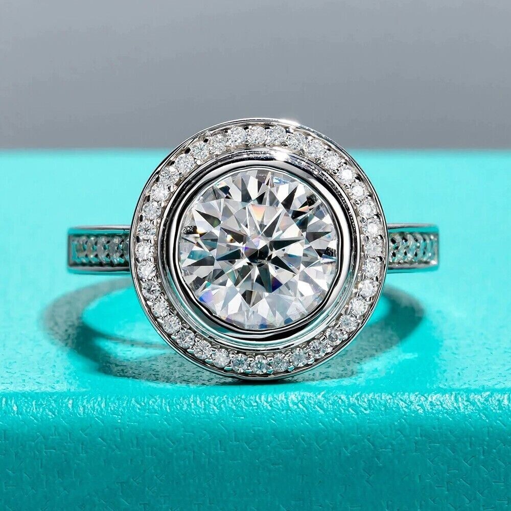 Round Cut 2 CTW VVS1 Moissanite Halo Bezel Engagement Ring 14k White Gold Plated