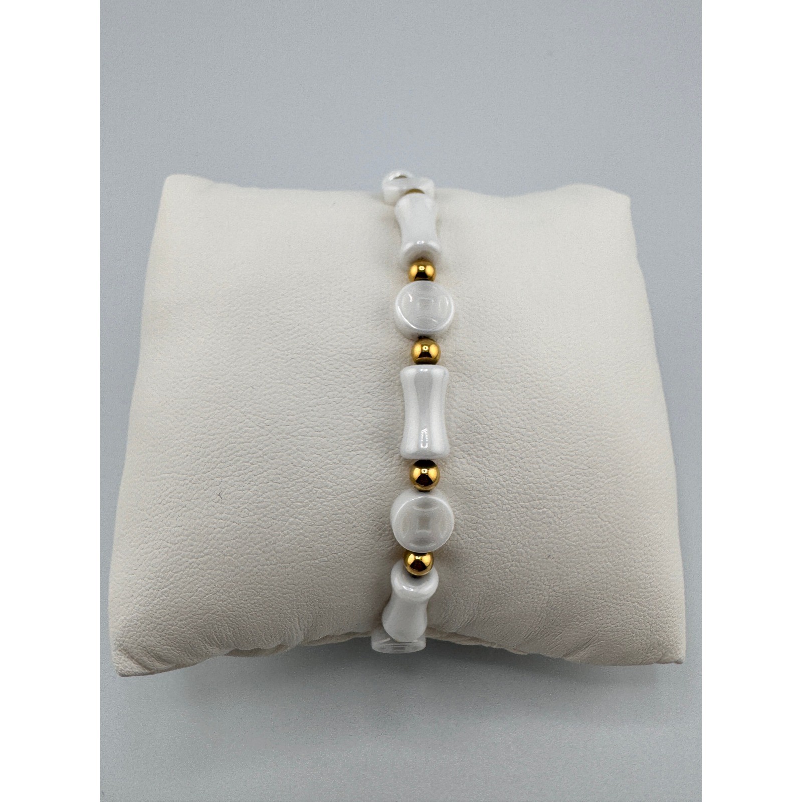White Bamboo and Coin Bead Bracelet Gold Tone Lobster Clasp Adjustable