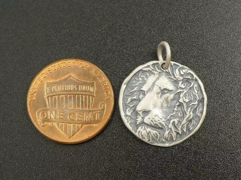 Handmade Unique Antiqued Sterling Silver Lion Head Round Charm Pendant Necklace
