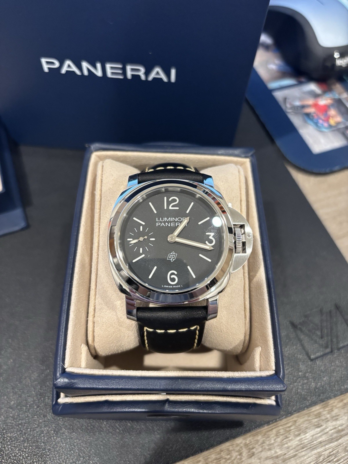Panerai Luminor Men’s Black Watch – PAM01084 / Box & Papers – 2024
