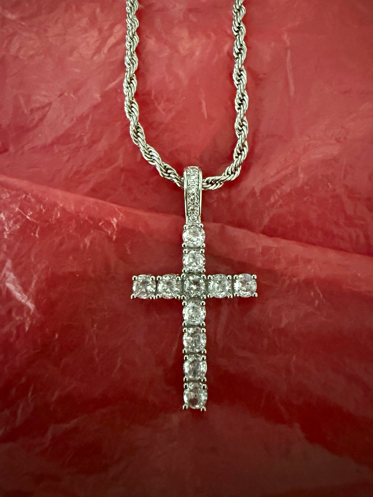 Luxury Iced-Out Cubic Zirconia Cross Pendant Necklace – 60cm Twisted Chain