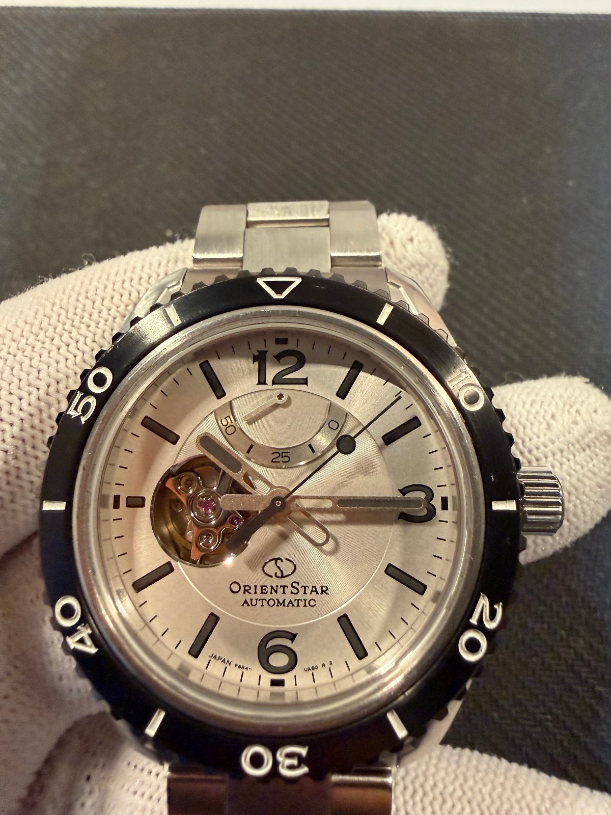Orient Star RE-AT0107S White Dial,Open Heart divers Automatic JDM – RK-AT0107S