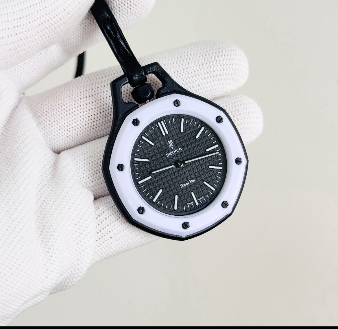 Swatch x Ap Royal Pop Swatch Watch Black /white Ocho negro Watch