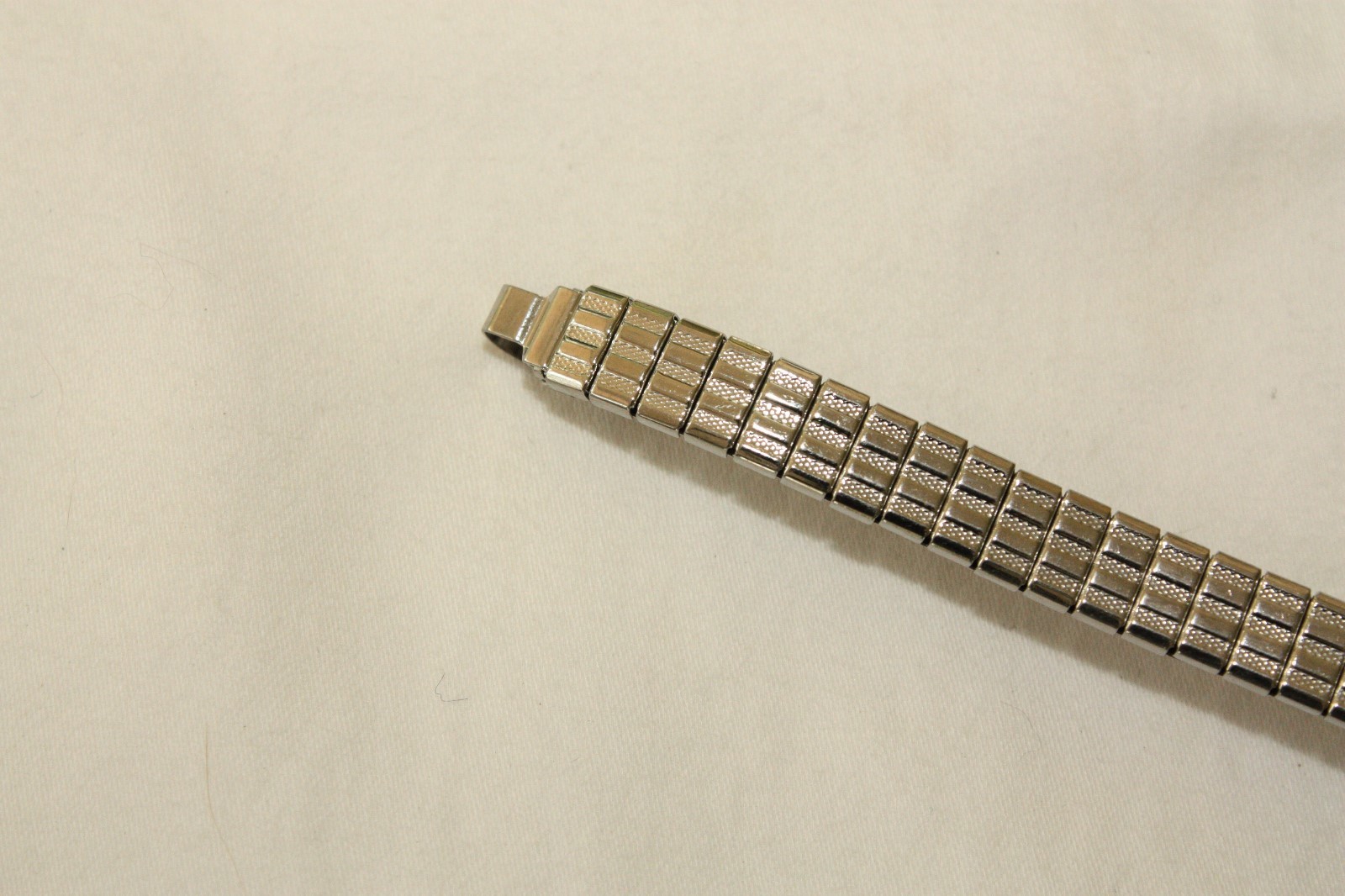 Ladies Replacement Stretch Expansion Watchband for Native American Watch Tips
