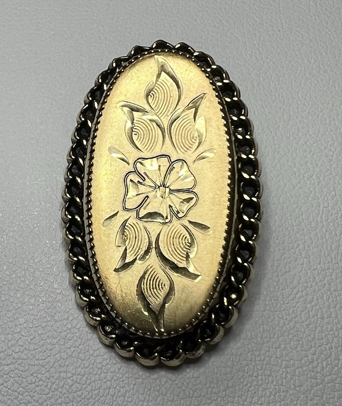 Vintage Oval Floral 12K Gold Filled Brooch Pin Signed Catamore. 1 3/4 in