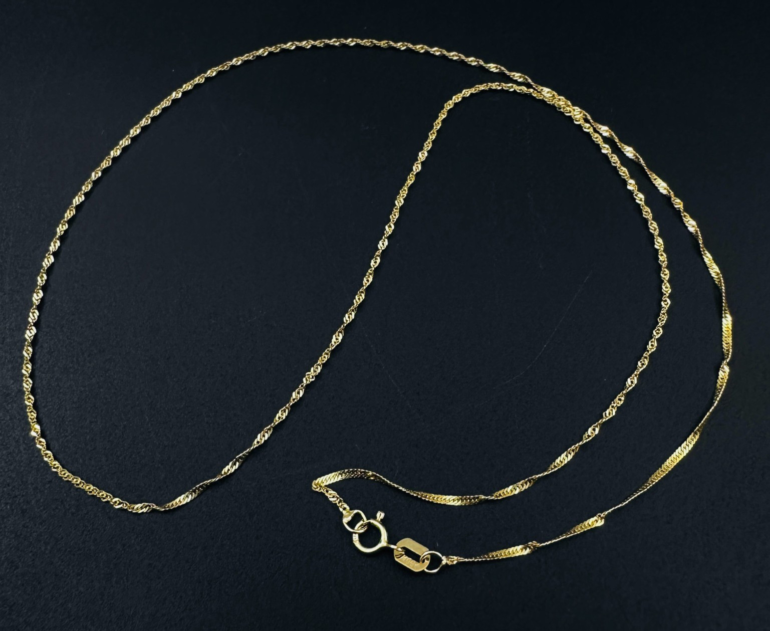 Solid 10K Yellow Gold Italian Singapore Link Chain Necklace, 1mm, 17 7/8″