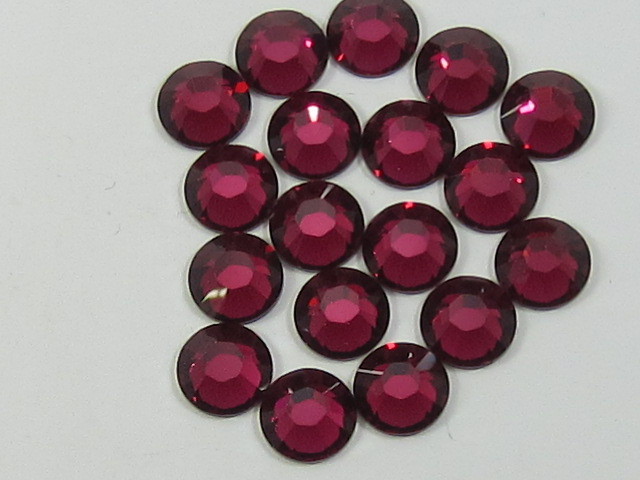 12ss RUBY FLATBACK European Rhinestones 1gr.