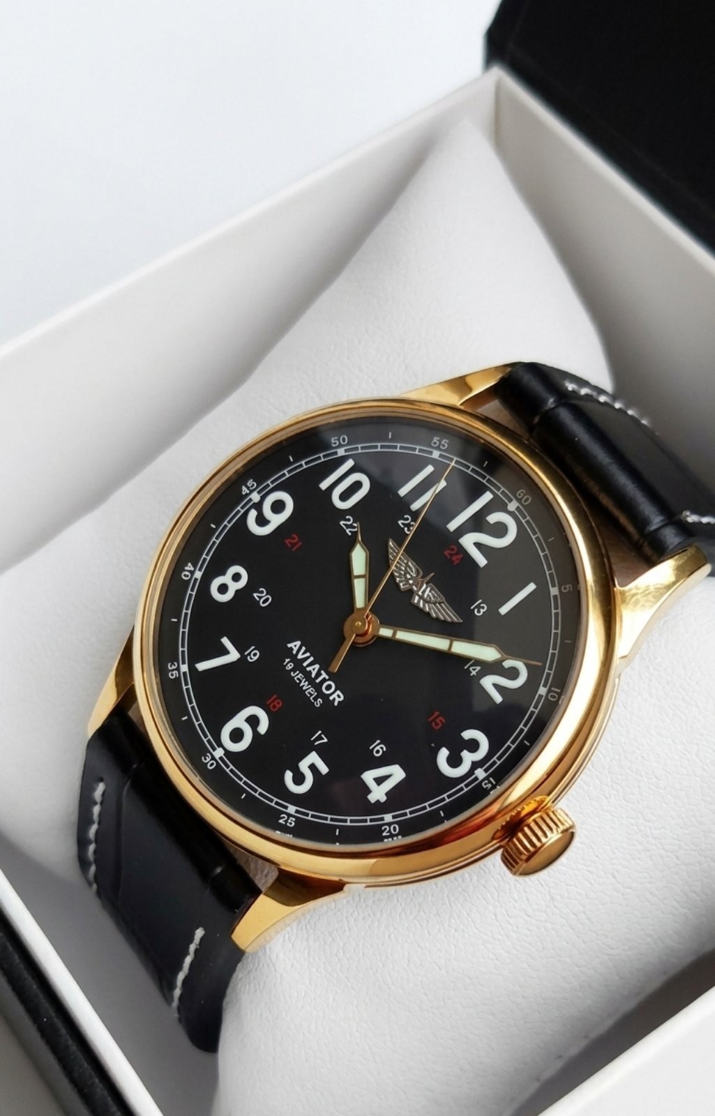 Vintage Soviet Watch Aviator Military Mechanical Raketa 2609 Display Back 38mm