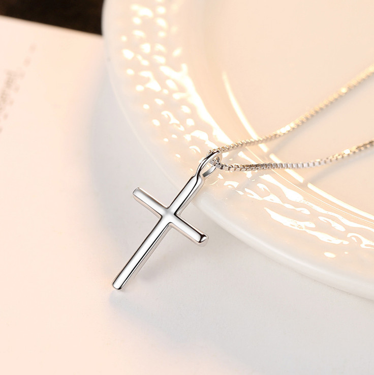 Small Plain & Simple Cross Pendant 18″ Necklace 925 Sterling Silver Plated A1