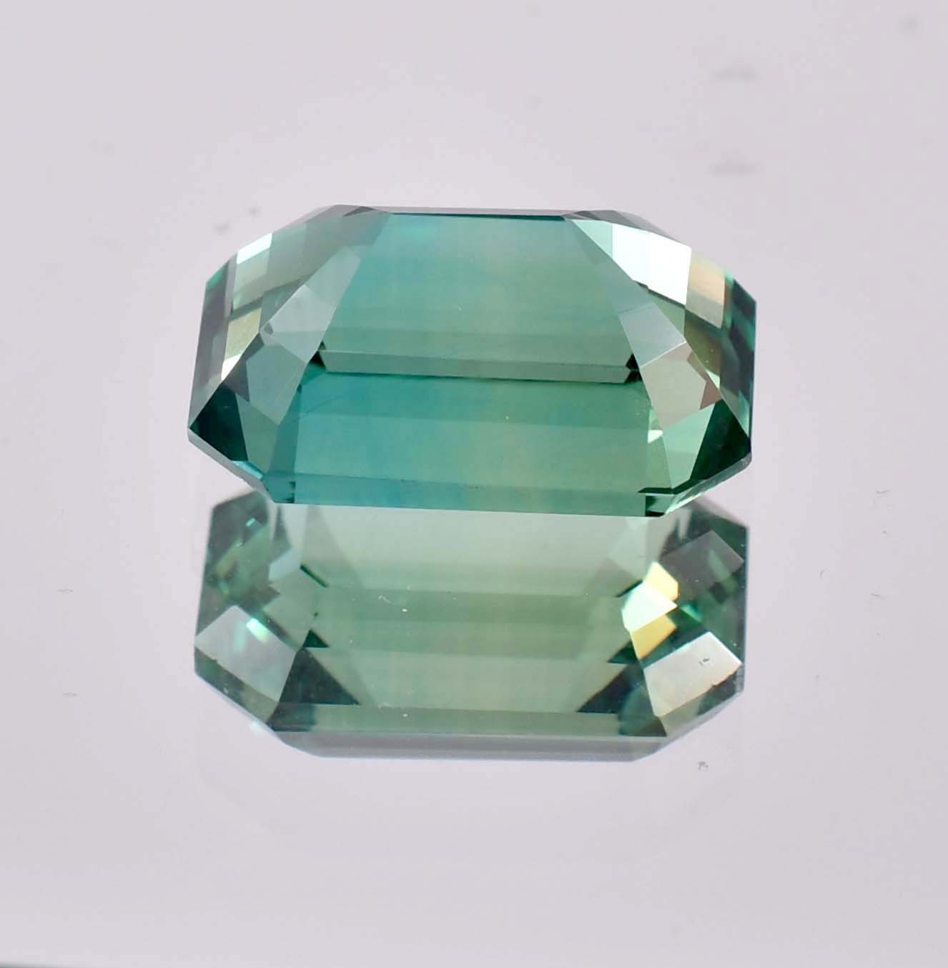 AAA+ Natural Bi-Color Parti Sapphire Gemstone (GIT Certified) All Size Available