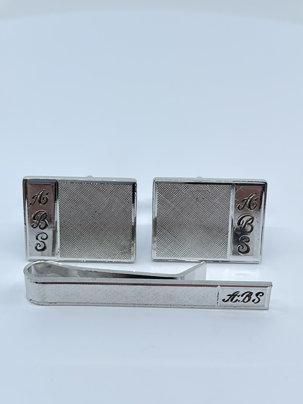 Arthur Anderson Monogram ABS cufflinks and tie clip set sterling 7/8″