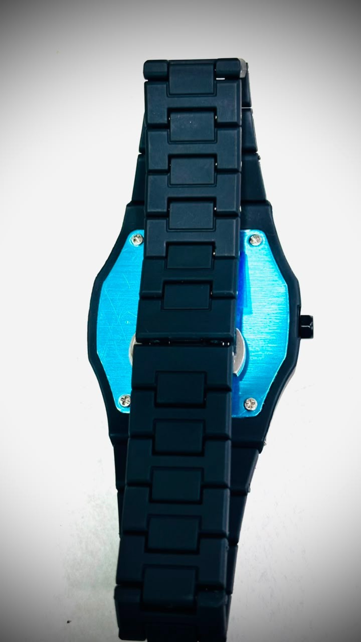 Black Analog Wrist Watch Arabic Numeral Dial Black Metal Bracelet