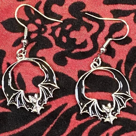 Goth Emo Halloween Bat Fashion Hanging Earrings Lot Of 5