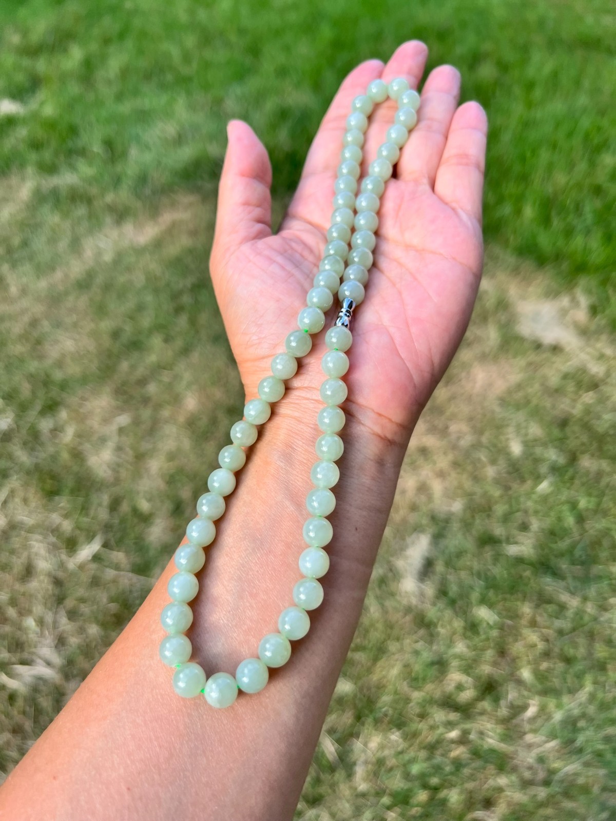 Light Green Nephrite Jade 7.8mm Bead 17″ Necklace H320 d