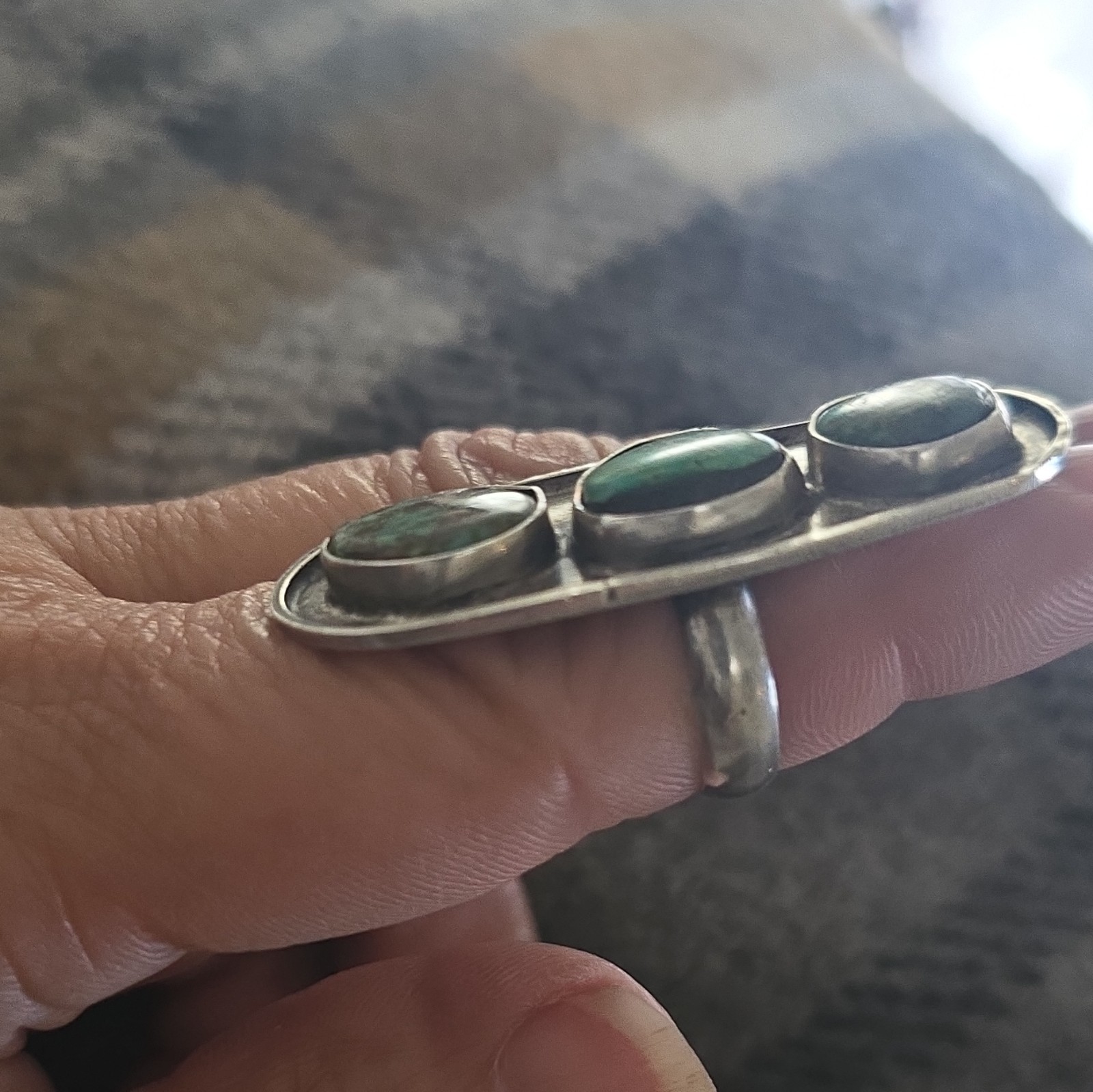 Silver Turquoise 3-Stone Oval Bezel Set Band Ring Unisex Adults Size 6