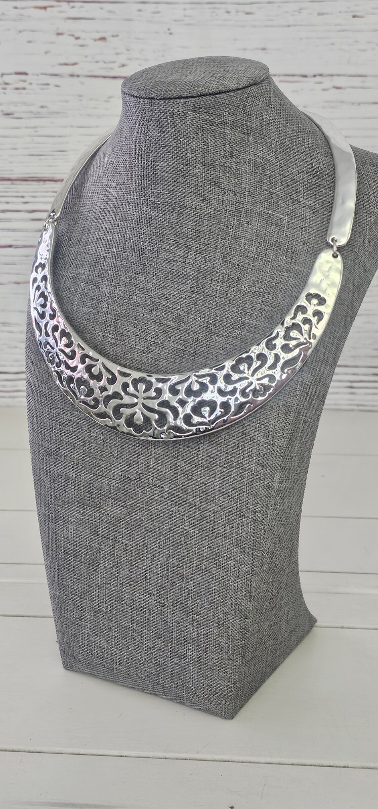 Scroll By Dillard’s NWT Silver tone Nickel Free Adjustable Collar Necklace