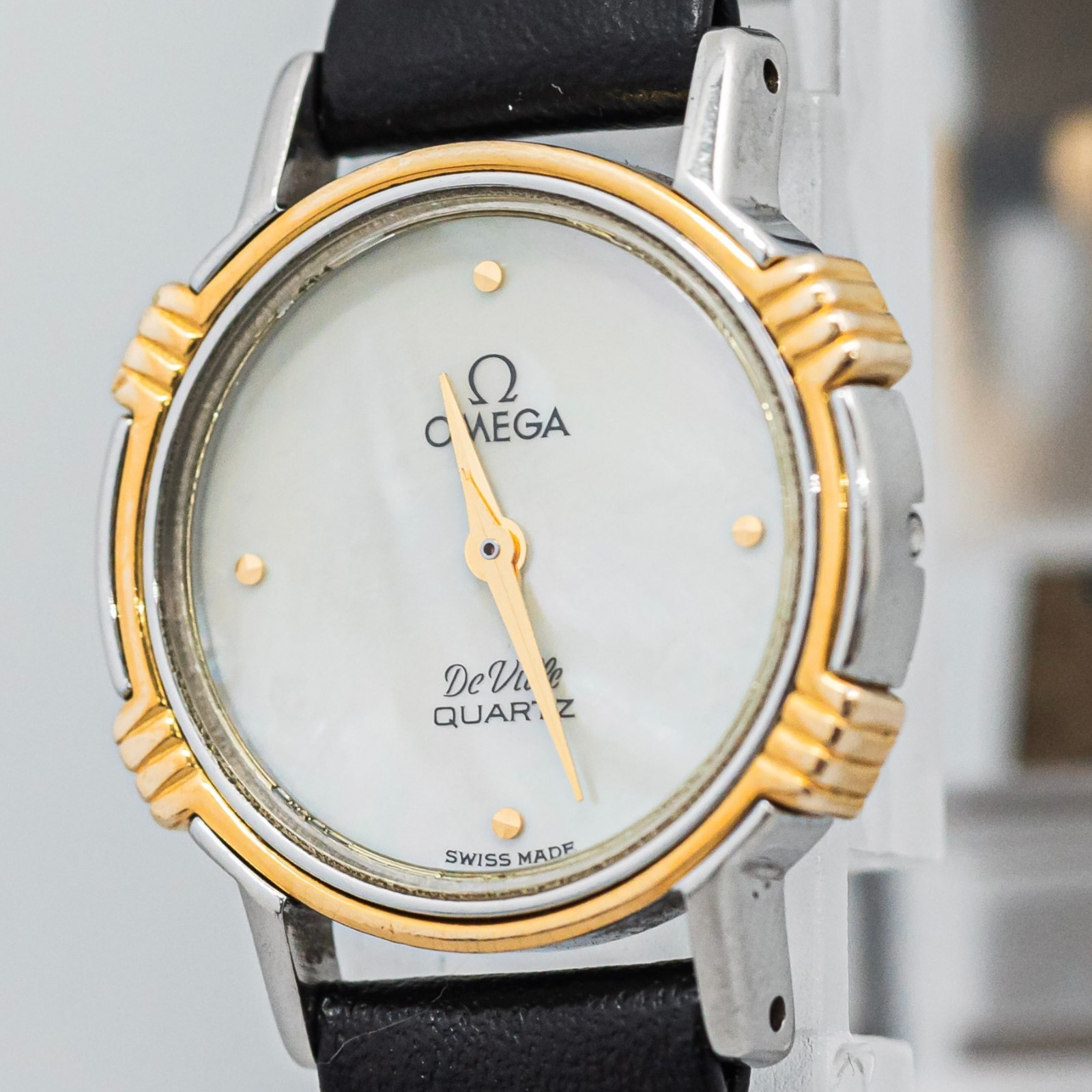 Vintage 1980 *NEAR MINT* OMEGA De Ville Cal.1387 Qz Push Shell Dial 22mm Women’s