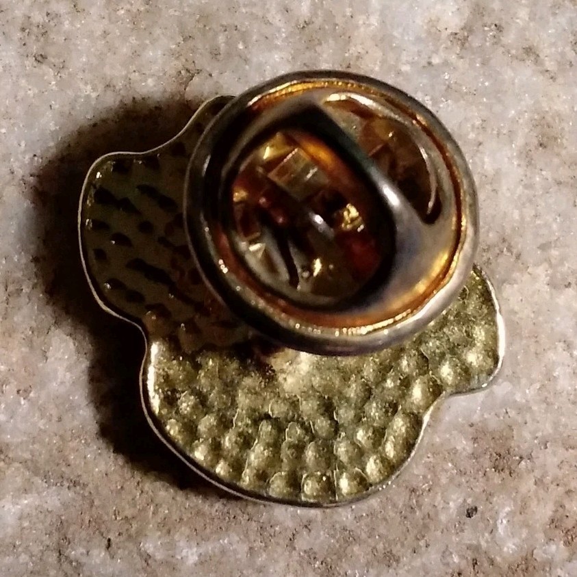 Gold Tone Paw Print Clutch Back Lapel Pin – Metal Animals & Insects Theme