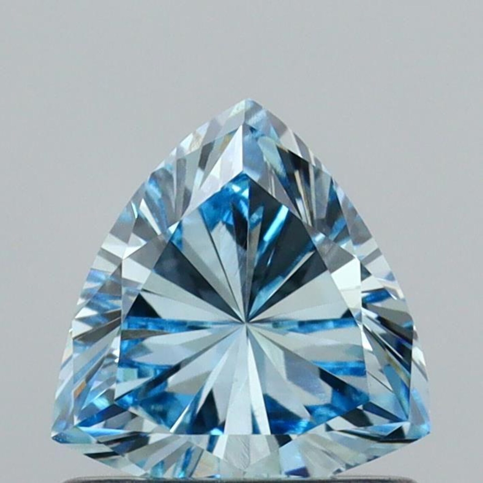 CERTIFIED 7.27 Ct Natural blue trillion Diamond LOOSE VVs/ 12.6 mm
