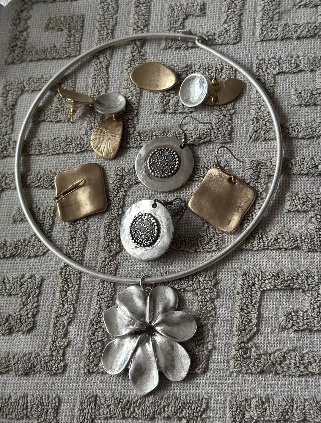 Chico’s Silver Disc Drop Earrings Rhinestone Statement Dangle Boho Vintage Style