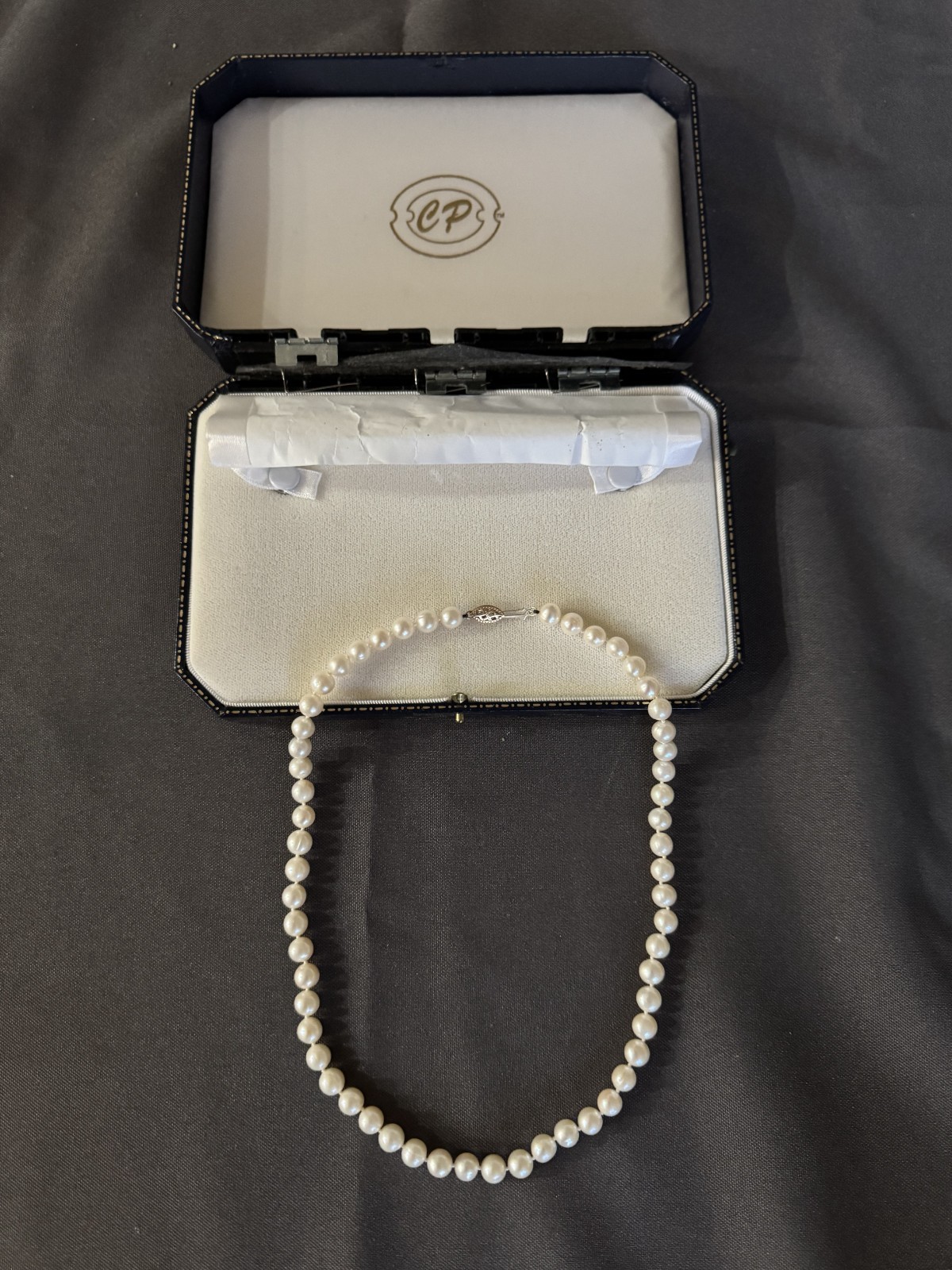 Vintage Cultured Pearl Necklace in Original CP Branded Display Case