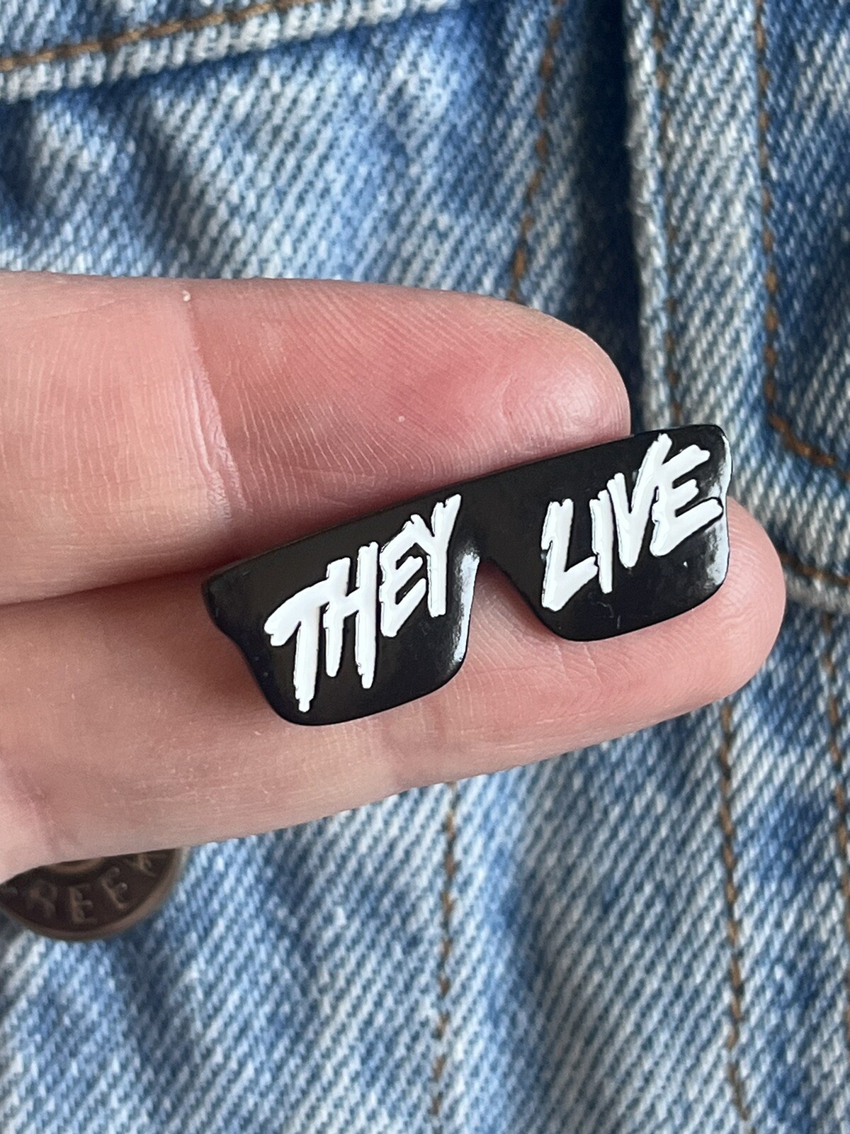 John Carpenter’s They Live Sunglasses Enamel Pin – Excellent Condition