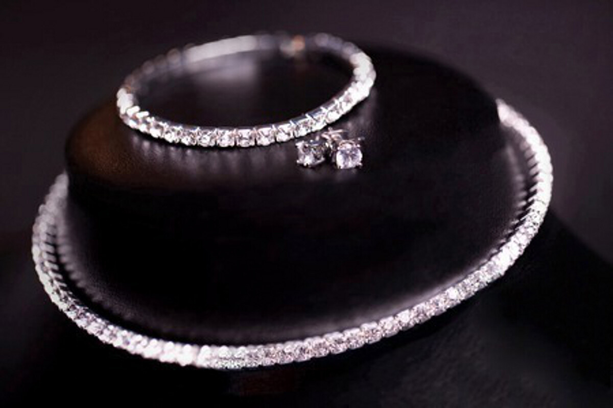 Jewelry Set Swarovski Elements Single Rows Clear Crystals Necklace Bracelet Stud