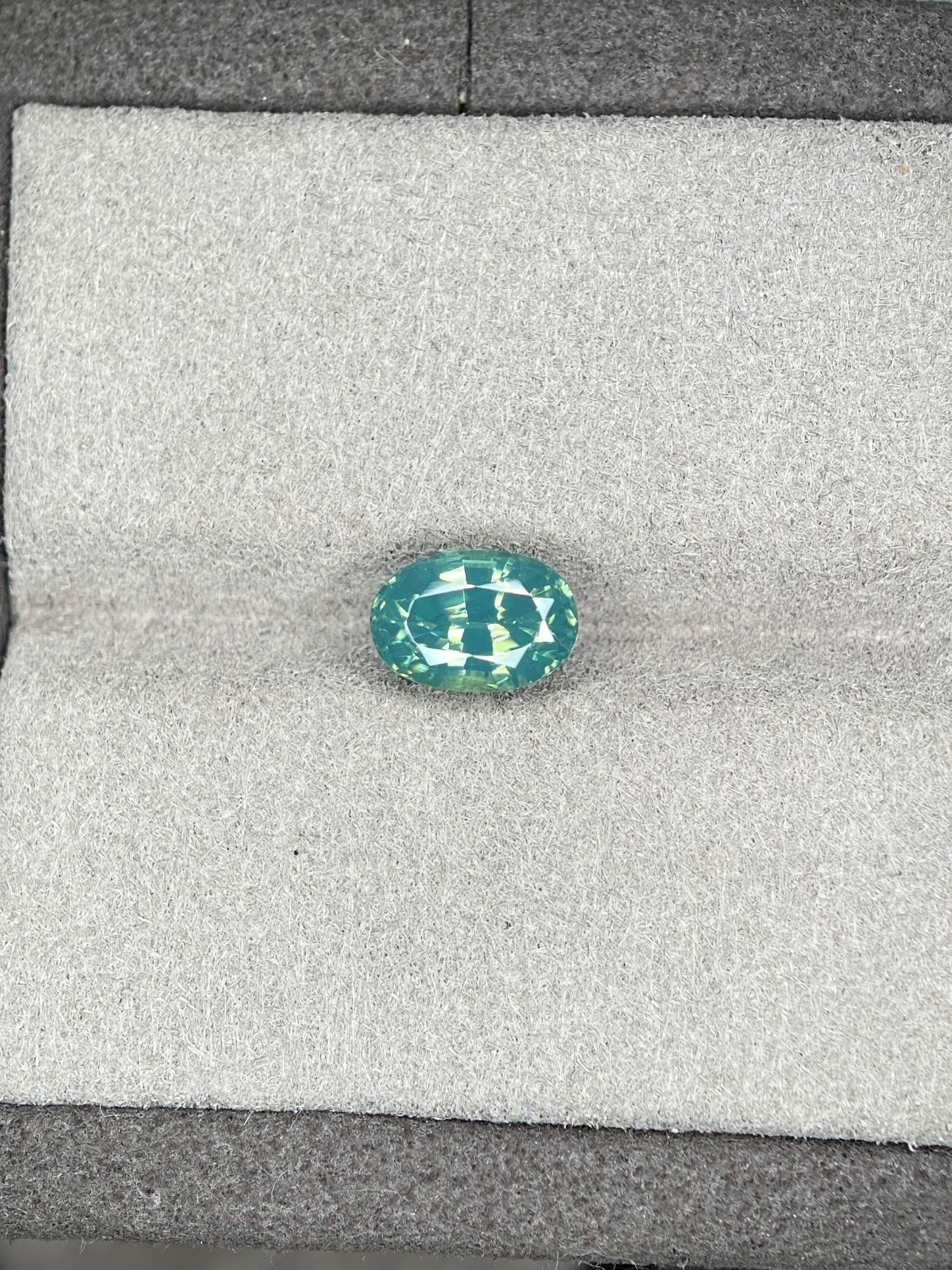 Natural Zircon Loupe Clean Oval Shape | Sri Lanka 🇱🇰 | 3.22ct